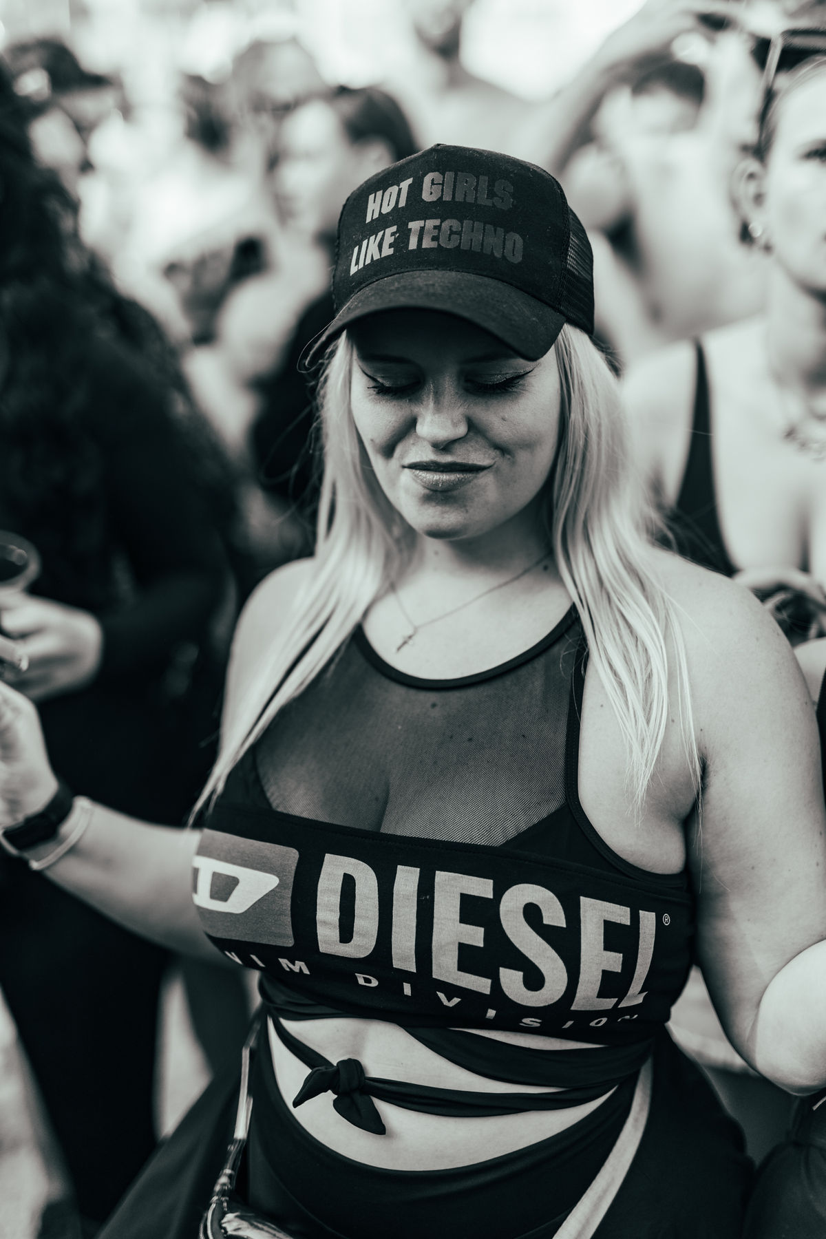 Loading... just a sec